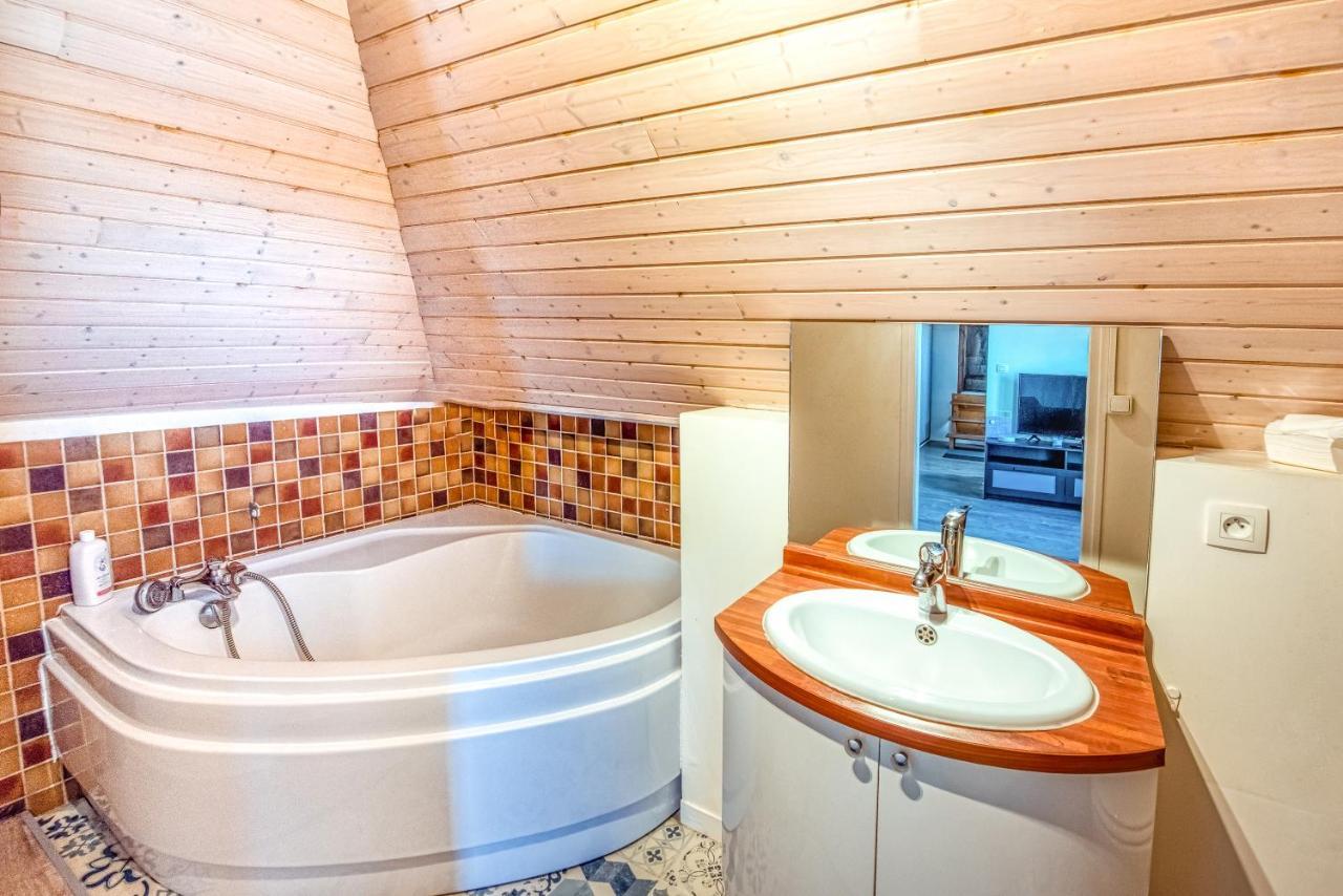 Beau STUDIO vue LOIRE Bouchemaine Extérieur photo